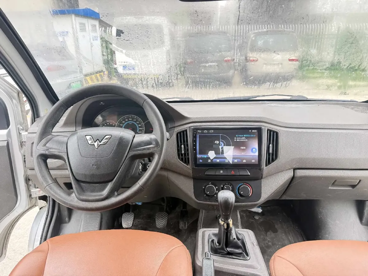 2019 WuLing RongGuang New Truck 1.5L 107HP L4 5MT,autocango,china used car exporter,china ev exporter,chinese used car exporter,chinese used ev exporter