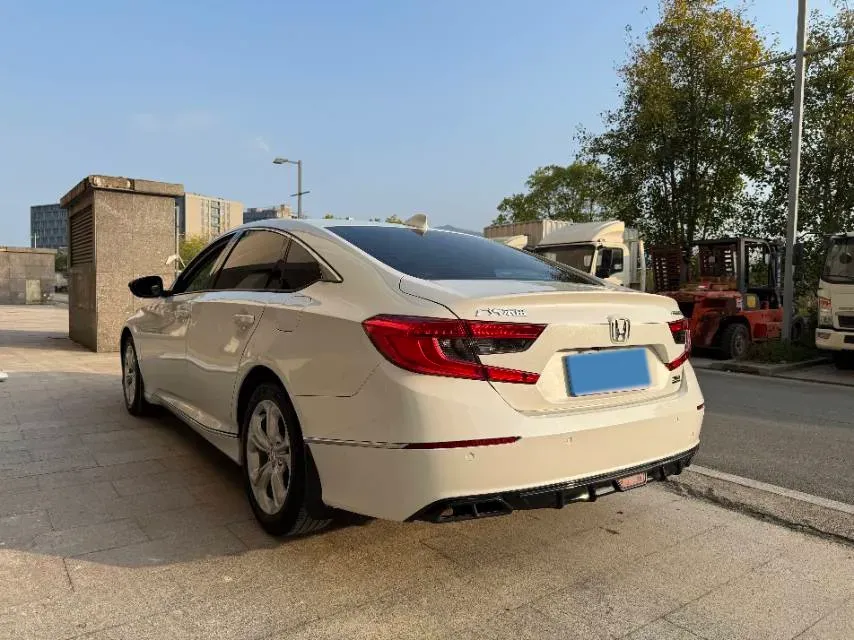 2021 Honda Accord 1.5T 194HP L4 CVT,autocango,china used car exporter,china ev exporter,chinese used car exporter,chinese used ev exporter