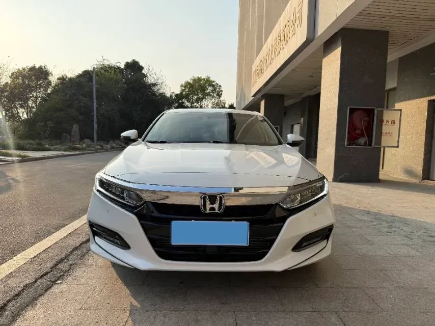 2021 Honda Accord 1.5T 194HP L4 CVT,autocango,china used car exporter,china ev exporter,chinese used car exporter,chinese used ev exporter