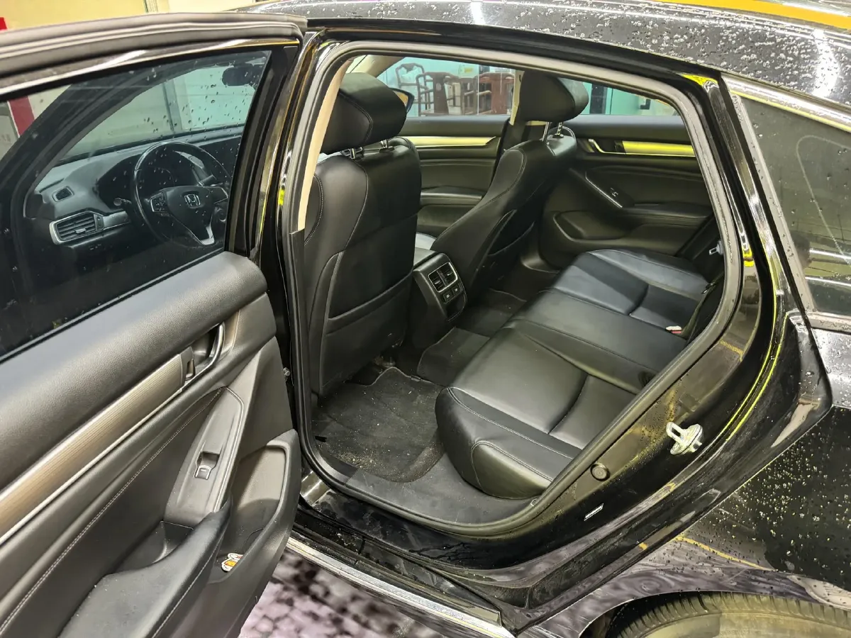 2022 Honda Accord 1.5T 194HP L4 CVT,autocango,china used car exporter,china ev exporter,chinese used car exporter,chinese used ev exporter