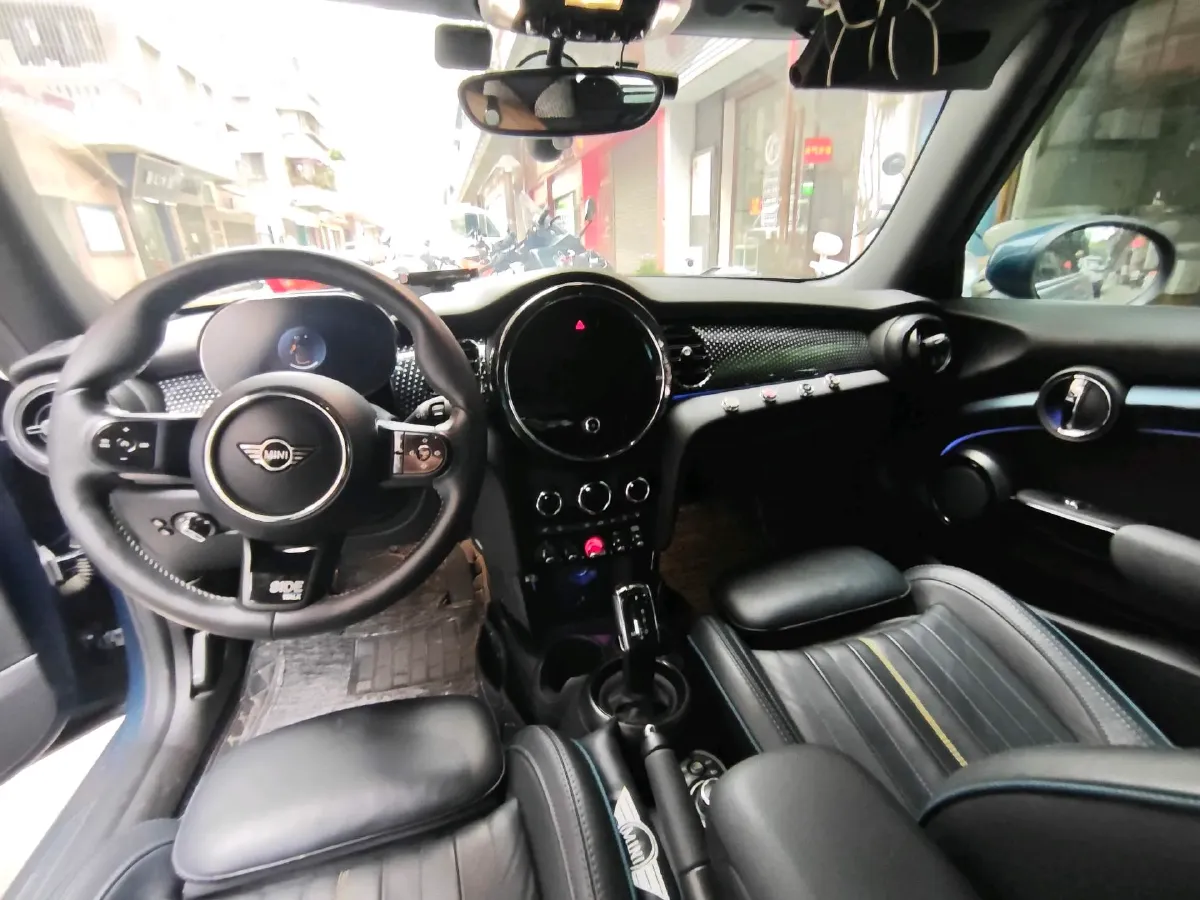 2022 MINI MINI 1.5T 136HP L3 7DCT,autocango,china used car exporter,china ev exporter,chinese used car exporter,chinese used ev exporter