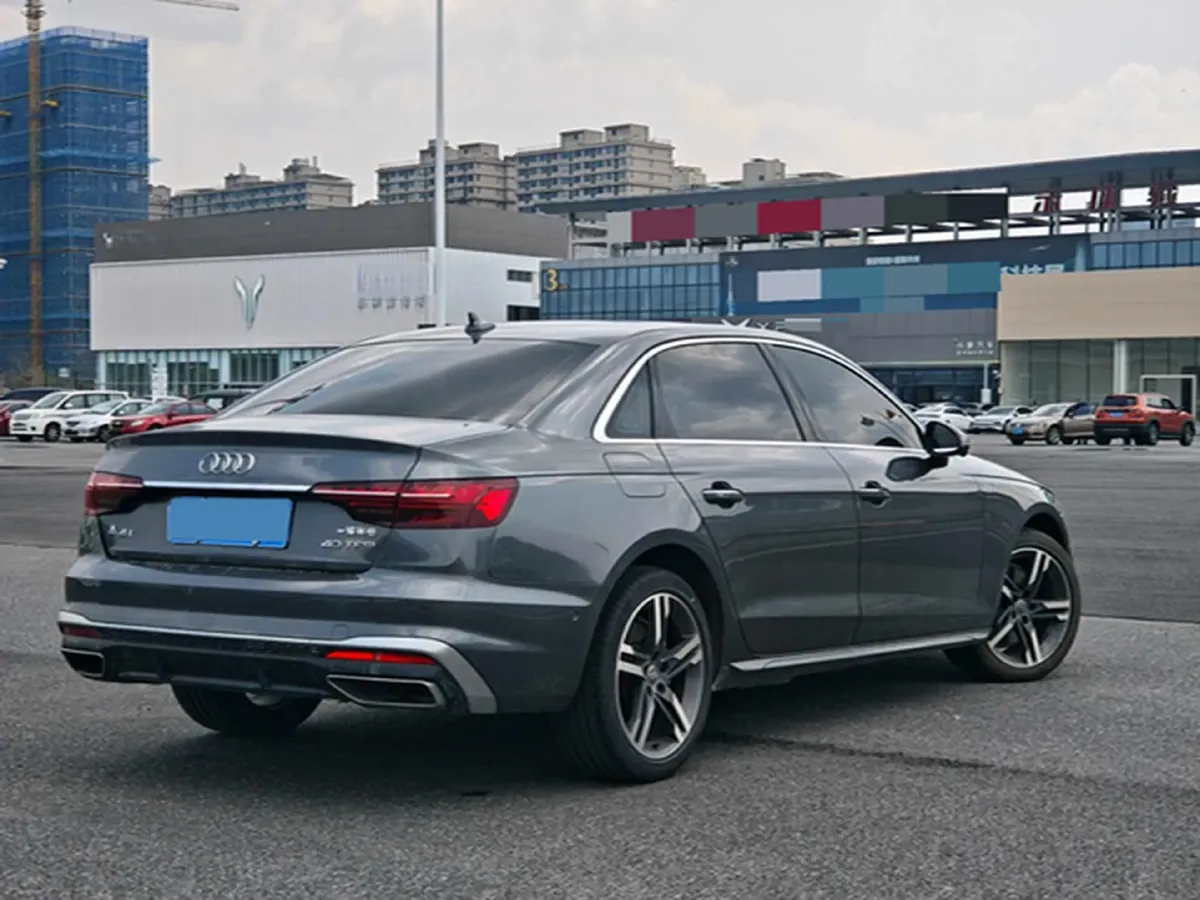 2020 Audi A4L 2.0T 190HP L4 7DCT,autocango,china used car exporter,china ev exporter,chinese used car exporter,chinese used ev exporter