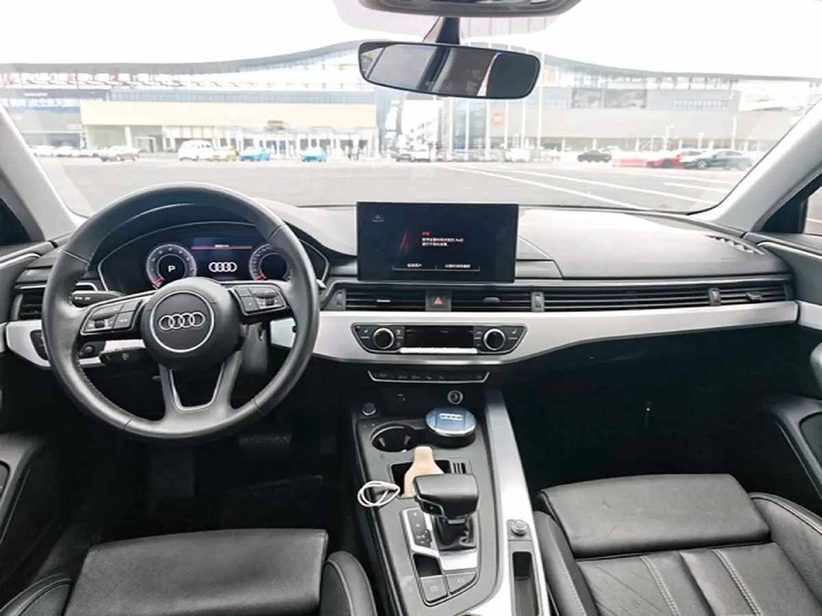 2020 Audi A4L 2.0T 190HP L4 7DCT,autocango,china used car exporter,china ev exporter,chinese used car exporter,chinese used ev exporter