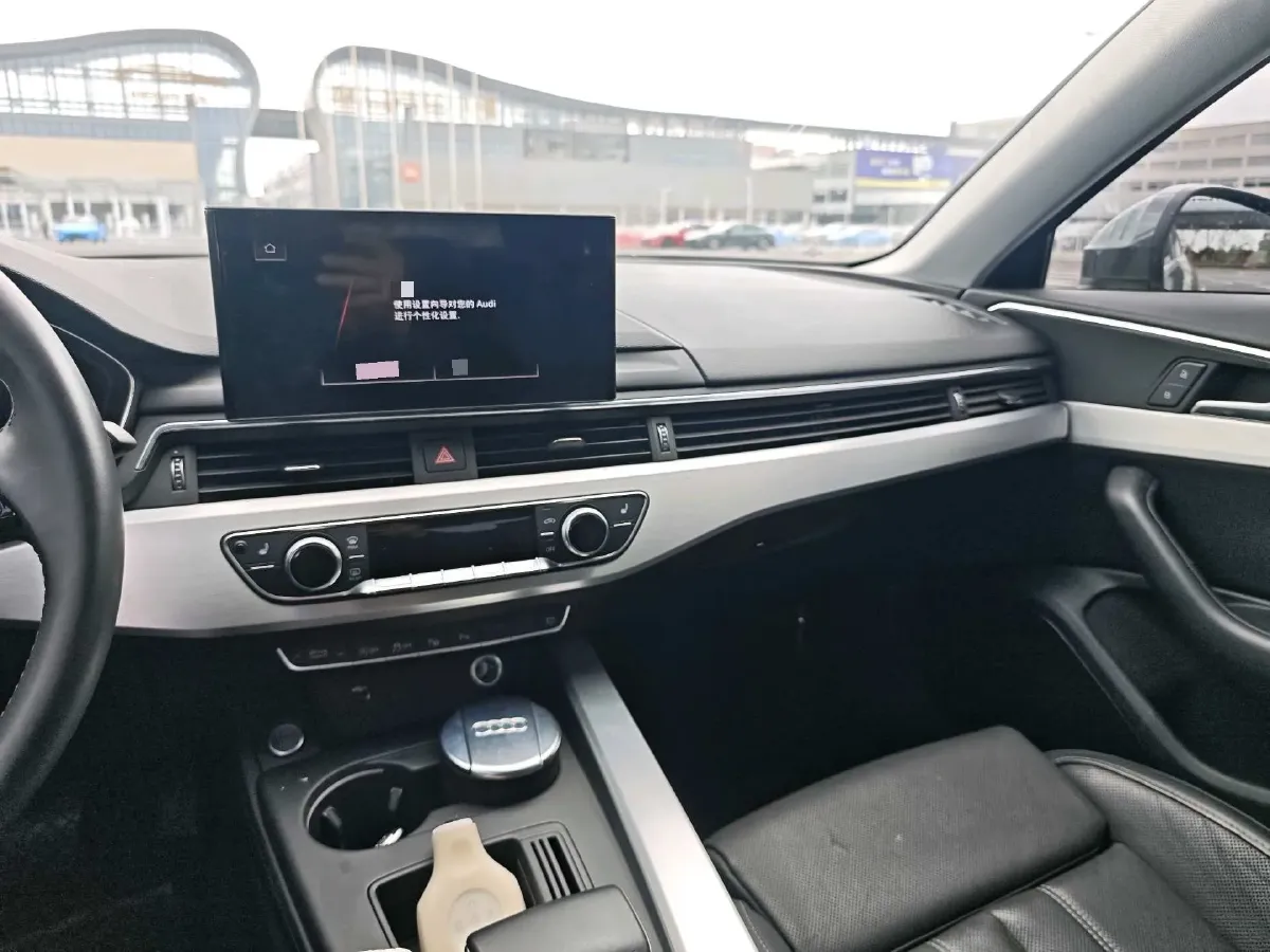 2020 Audi A4L 2.0T 190HP L4 7DCT,autocango,china used car exporter,china ev exporter,chinese used car exporter,chinese used ev exporter