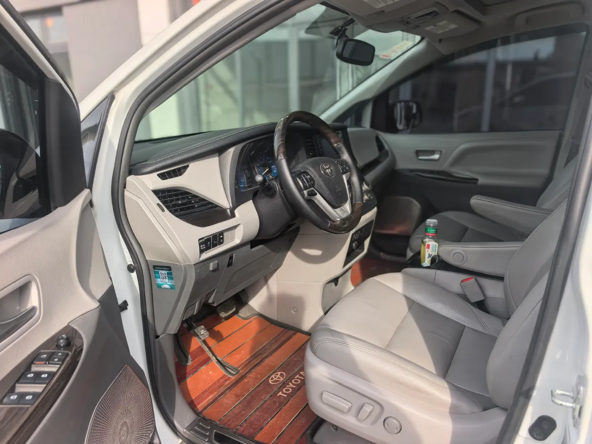 2019 Toyota Avalon 2.0L 178HP L4 CVT,autocango,china used car exporter,china ev exporter,chinese used car exporter,chinese used ev exporter