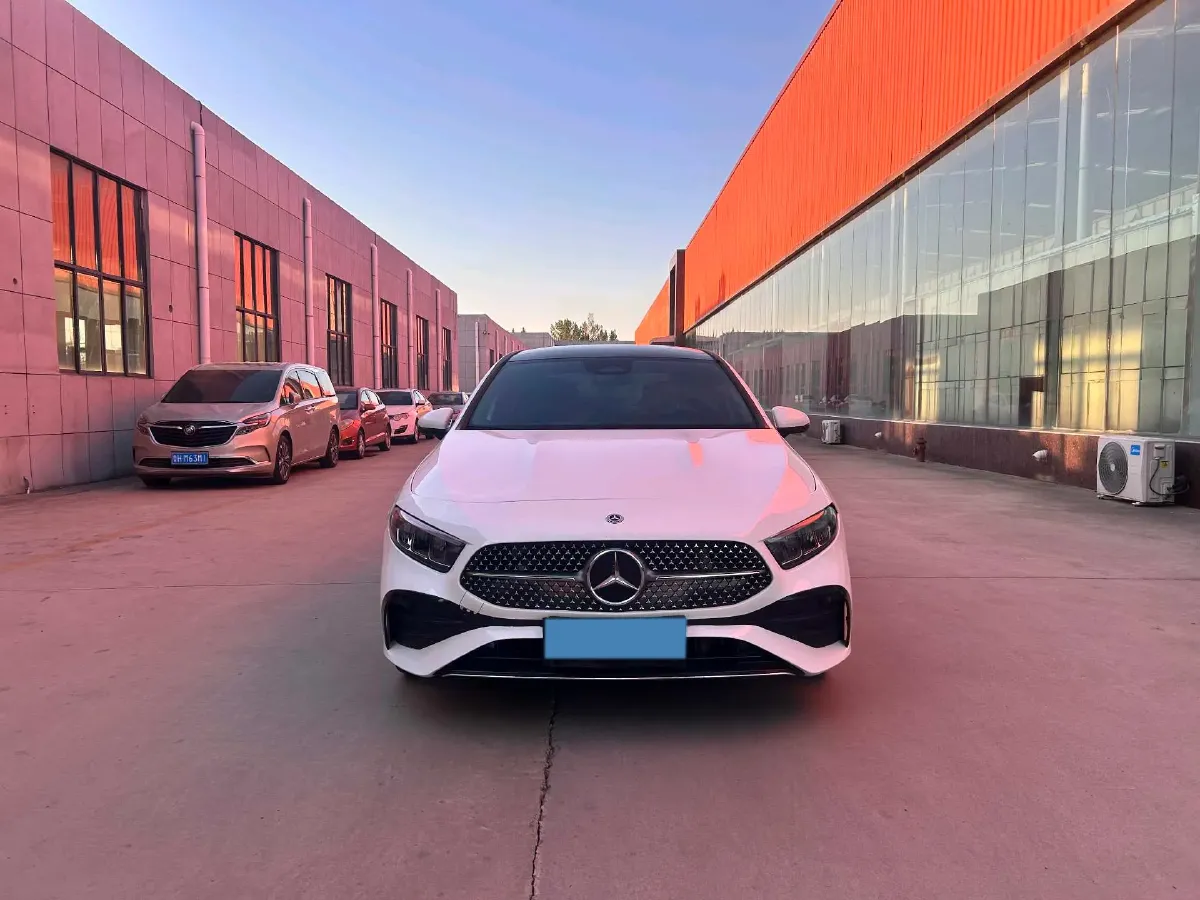 2023 Mercedes-Benz A Class 1.3T 163HP L4 7DCT,autocango,china used car exporter,china ev exporter,chinese used car exporter,chinese used ev exporter