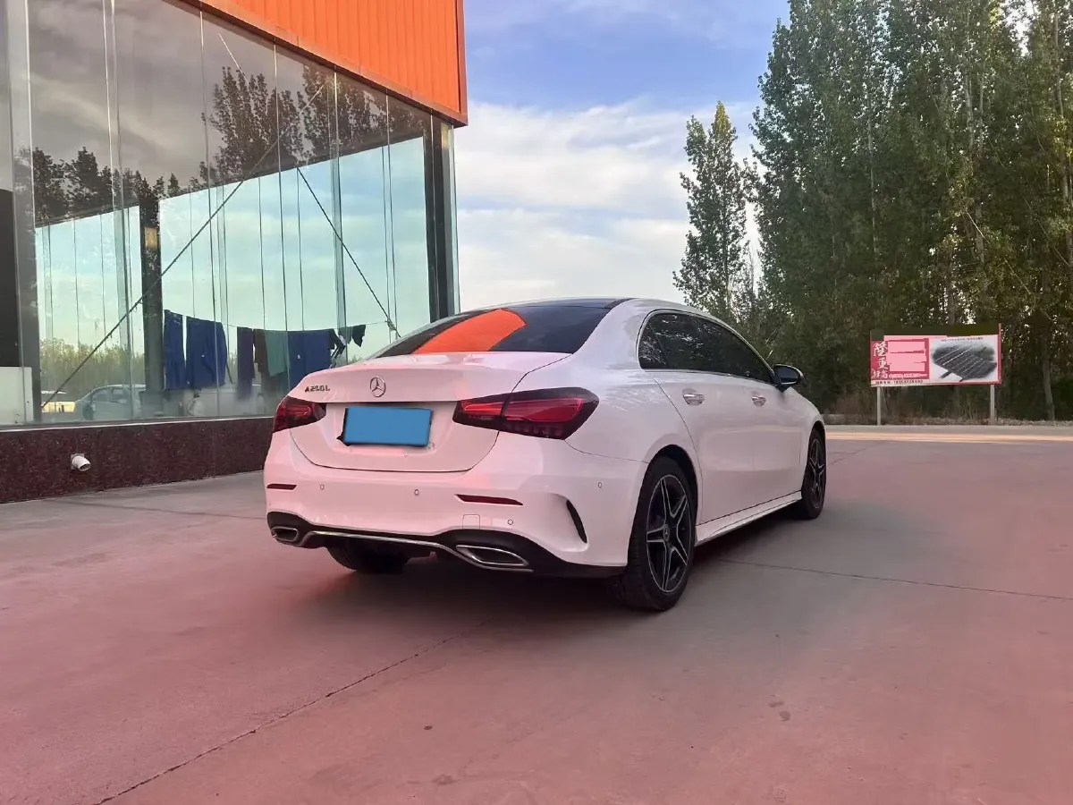 2023 Mercedes-Benz A Class 1.3T 163HP L4 7DCT,autocango,china used car exporter,china ev exporter,chinese used car exporter,chinese used ev exporter