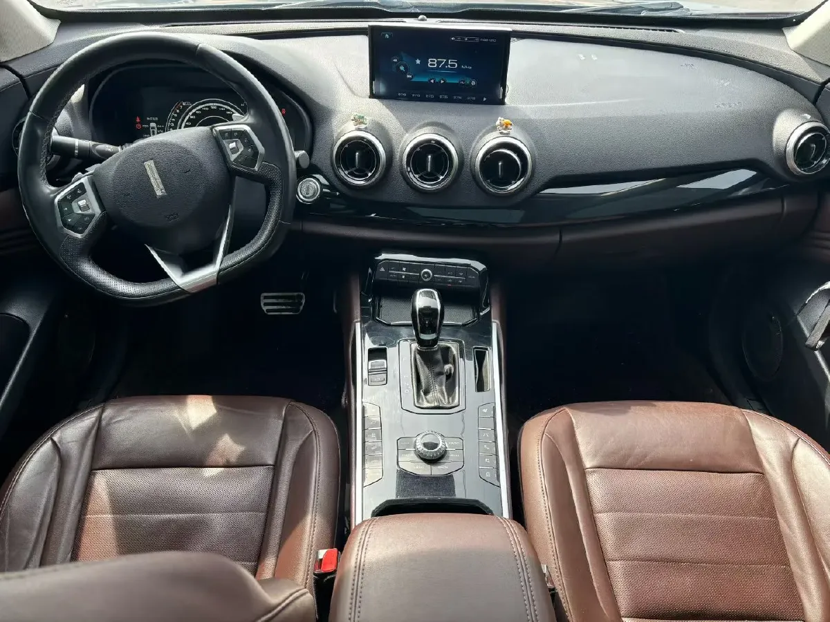 2017 WEY VV7 2.0T 234HP L4 7DCT,autocango,china used car exporter,china ev exporter,chinese used car exporter,chinese used ev exporter