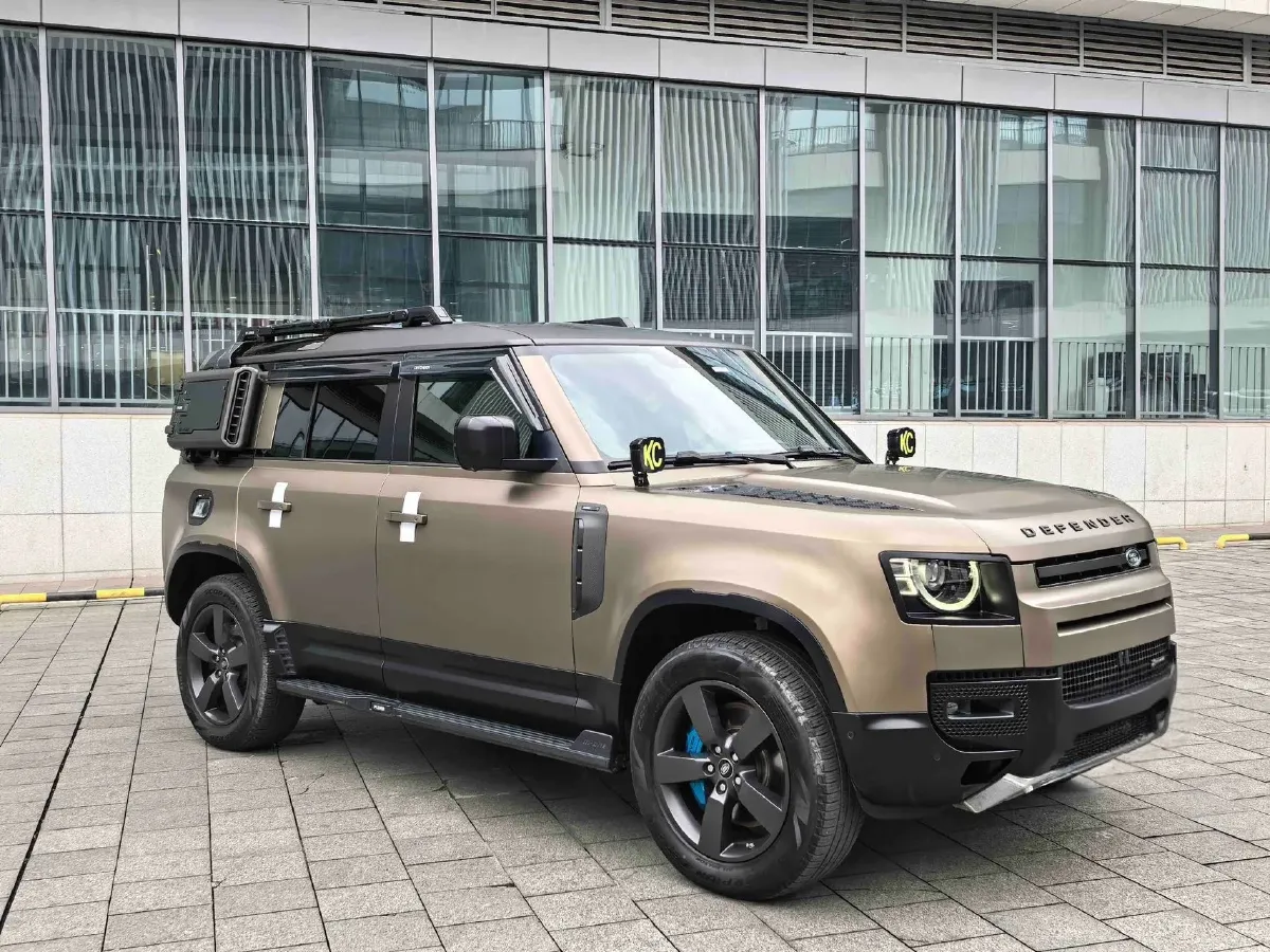 2022 Land Rover Defender 3.0T 400HP L6 8AT,autocango,china used car exporter,china ev exporter,chinese used car exporter,chinese used ev exporter