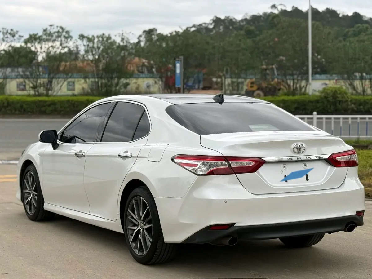2021 Toyota Camry 2.5L 209HP L4 8AT,autocango,china used car exporter,china ev exporter,chinese used car exporter,chinese used ev exporter