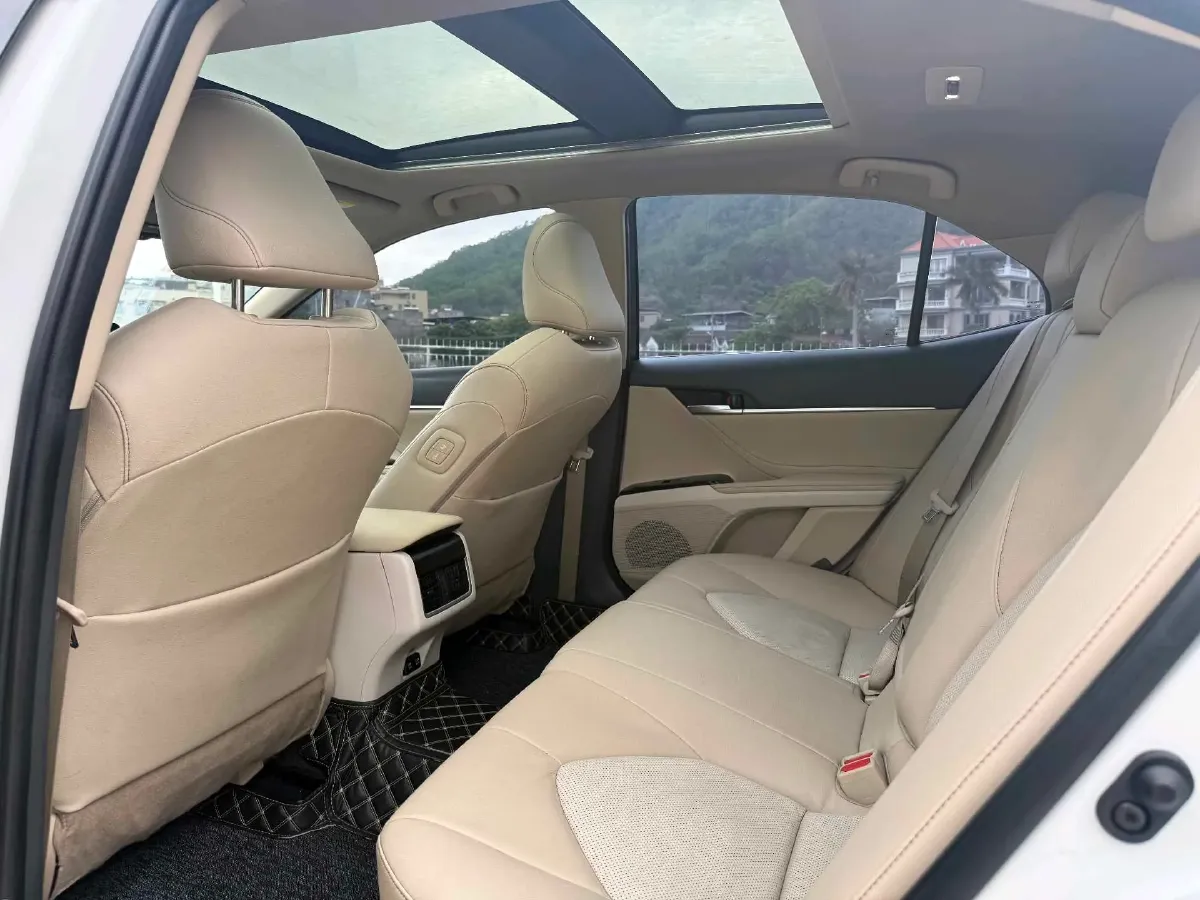 2021 Toyota Camry 2.5L 209HP L4 8AT,autocango,china used car exporter,china ev exporter,chinese used car exporter,chinese used ev exporter