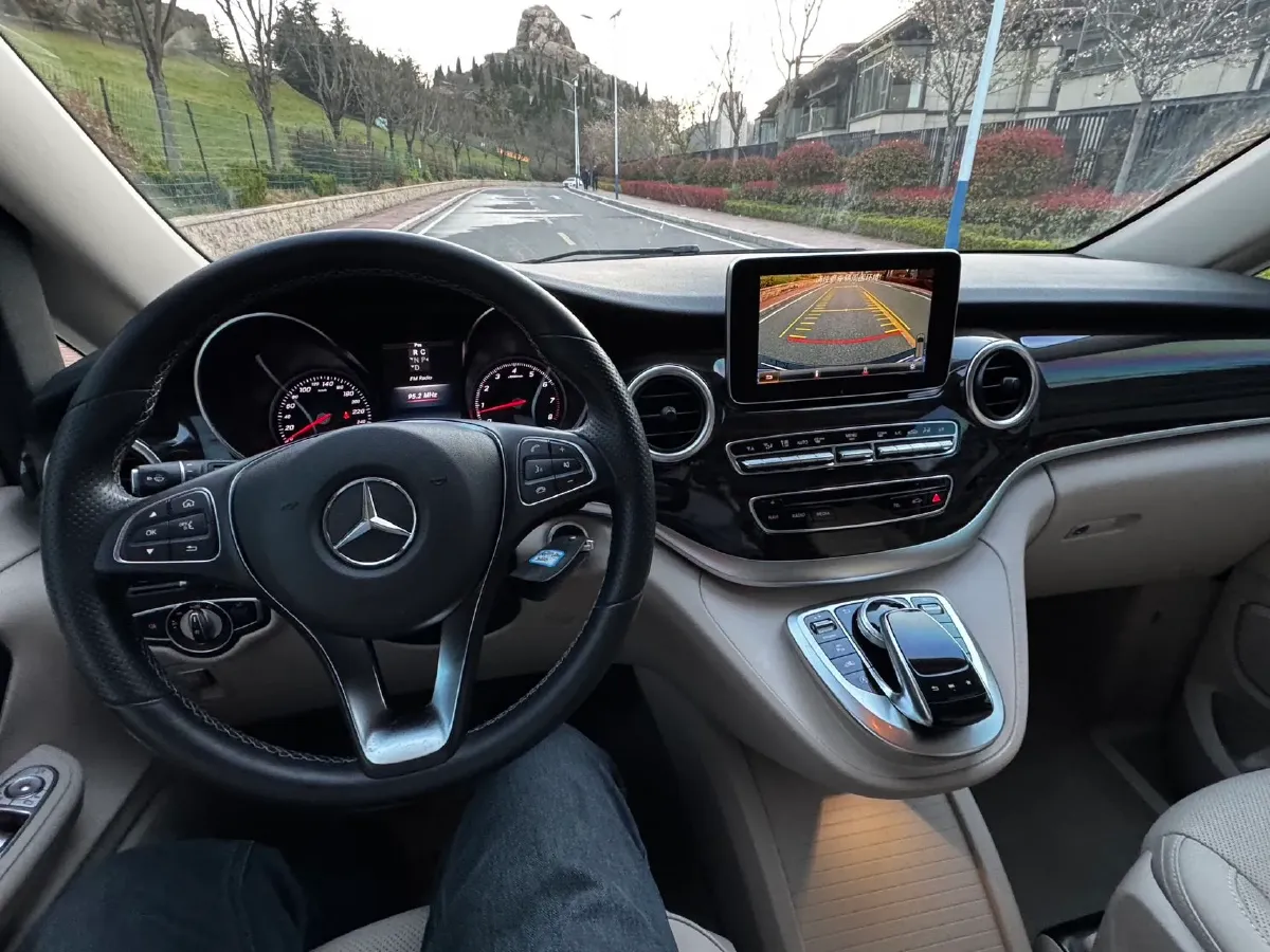 2018 Mercedes-Benz V Class 2.0T 211HP L4 7AT,autocango,china used car exporter,china ev exporter,chinese used car exporter,chinese used ev exporter