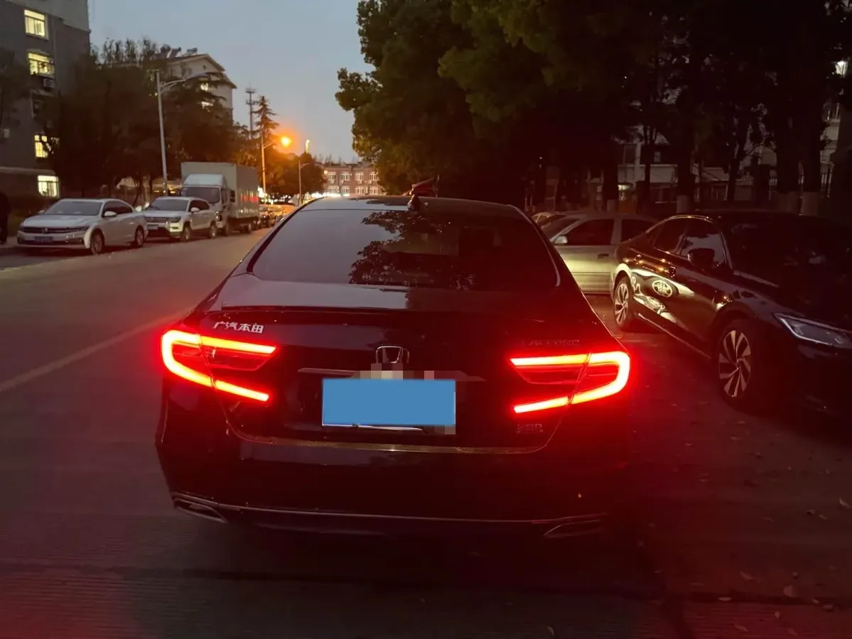 2022 Honda Accord 1.5T 194HP L4 CVT,autocango,china used car exporter,china ev exporter,chinese used car exporter,chinese used ev exporter