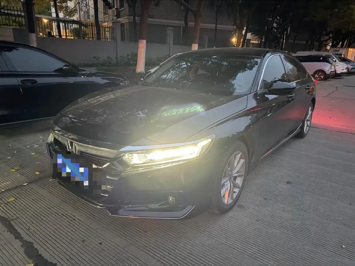 2022 Honda Accord 1.5T 194HP L4 CVT,autocango,china used car exporter,china ev exporter,chinese used car exporter,chinese used ev exporter