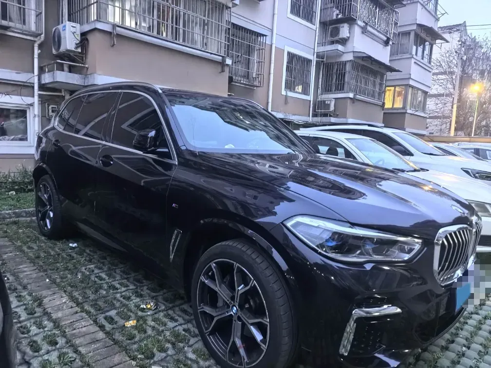 2022 BMW X5 3.0T 333HP L6 8AT,autocango,china used car exporter,china ev exporter,chinese used car exporter,chinese used ev exporter