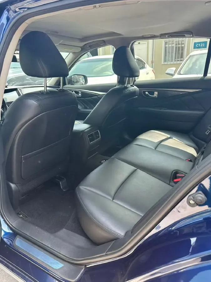 2018 Jeep Grand Commander 2.0T 265HP L4 9AT,autocango,china used car exporter,china ev exporter,chinese used car exporter,chinese used ev exporter