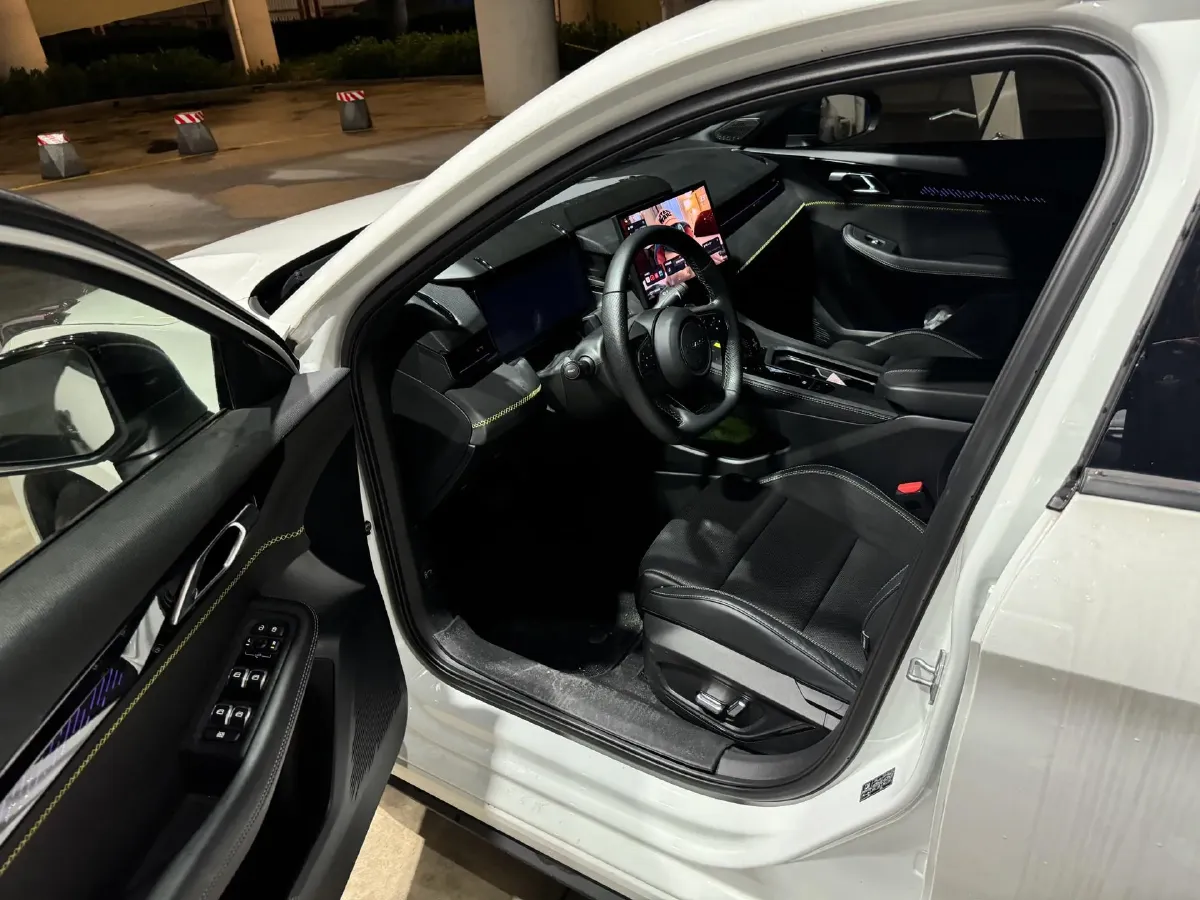 2023 MAXUS G50 1.5T 181HP L4 7DCT,autocango,china used car exporter,china ev exporter,chinese used car exporter,chinese used ev exporter