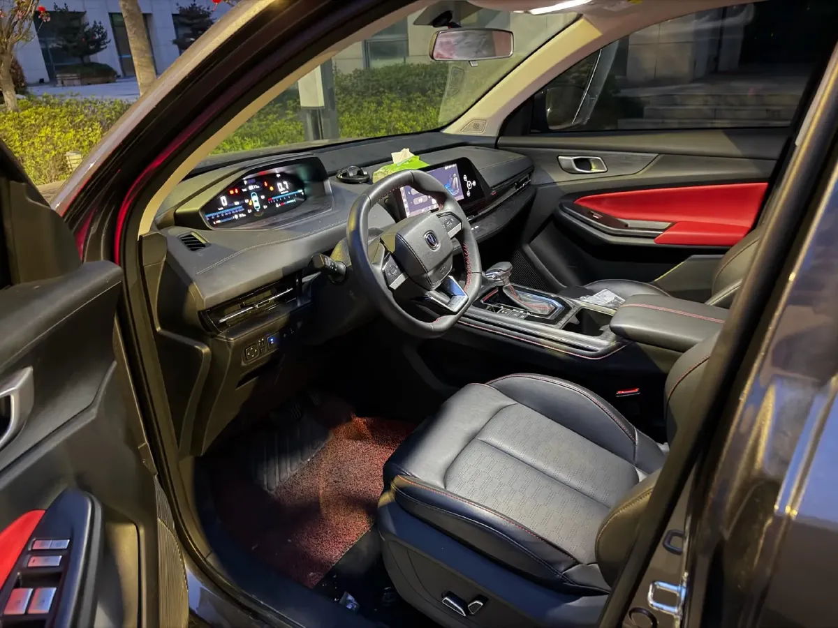 2022 ChangAn CS55 Plus 1.5T 180HP L4 7DCT,autocango,china used car exporter,china ev exporter,chinese used car exporter,chinese used ev exporter