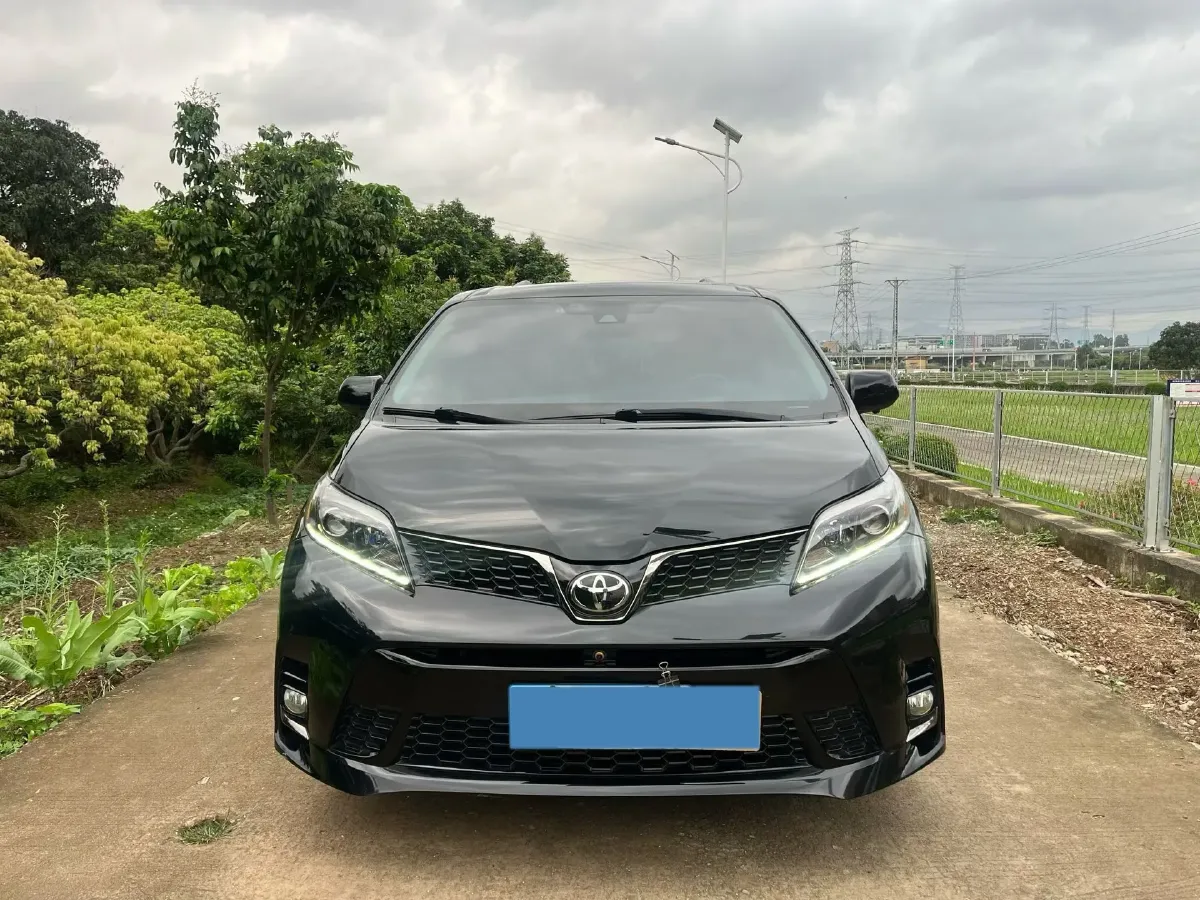 2019 Toyota Camry 2.0L 178HP L4 CVT,autocango,china used car exporter,china ev exporter,chinese used car exporter,chinese used ev exporter