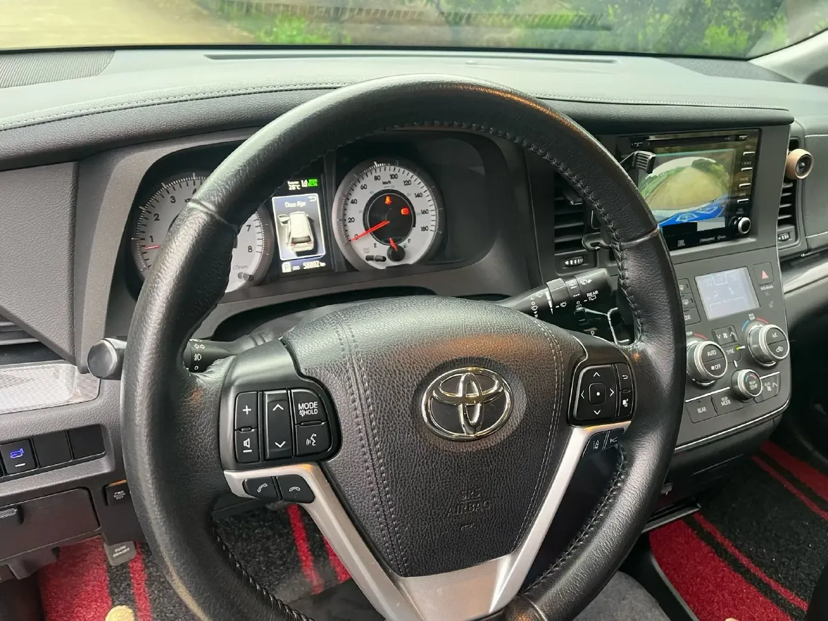 2019 Toyota Camry 2.0L 178HP L4 CVT,autocango,china used car exporter,china ev exporter,chinese used car exporter,chinese used ev exporter