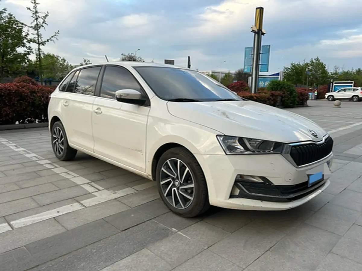 2020 Skoda Rapid Spaceback 1.5L 112HP L4 6AT,autocango,china used car exporter,china ev exporter,chinese used car exporter,chinese used ev exporter