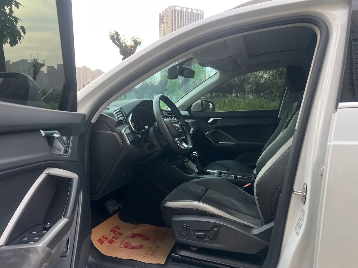 2022 Audi Q3 1.4T 150HP L4 7DCT,autocango,china used car exporter,china ev exporter,chinese used car exporter,chinese used ev exporter