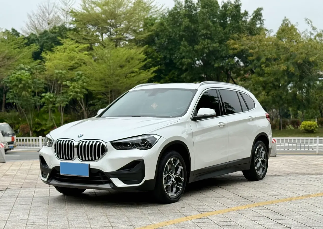 2022 BMW X1 2.0T 192HP L4 7DCT,autocango,china used car exporter,china ev exporter,chinese used car exporter,chinese used ev exporter