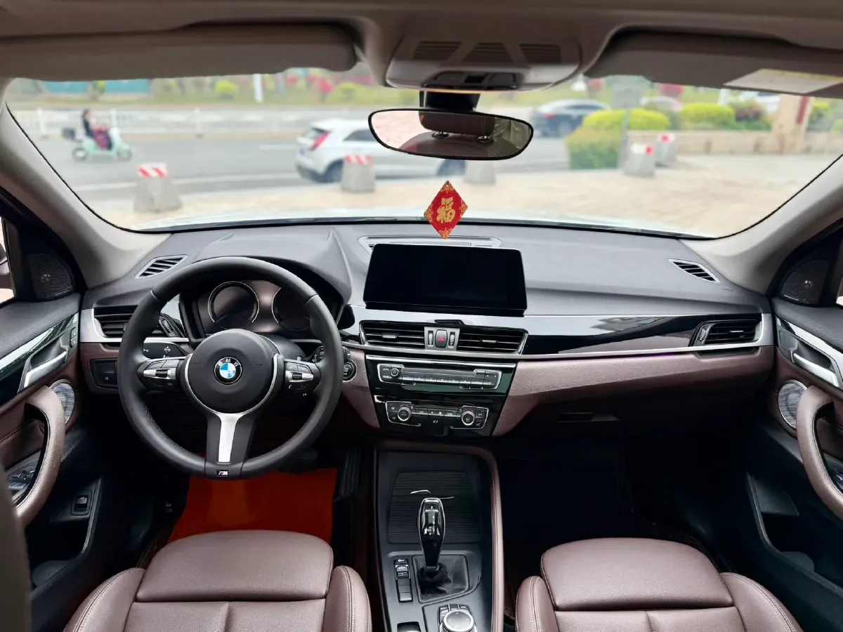 2022 BMW X1 2.0T 192HP L4 7DCT,autocango,china used car exporter,china ev exporter,chinese used car exporter,chinese used ev exporter