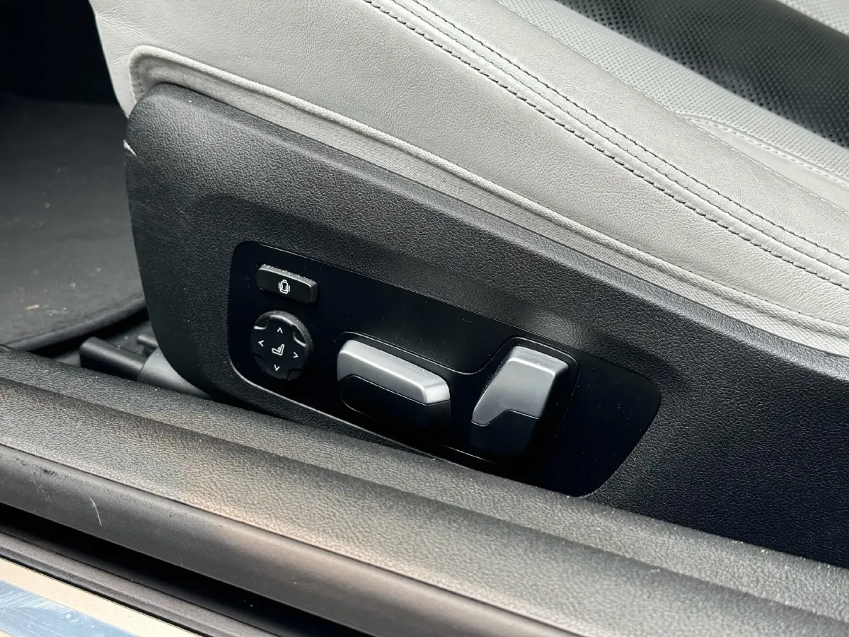 2023 BMW M4 3.0T 510HP L6 8AT,autocango,china used car exporter,china ev exporter,chinese used car exporter,chinese used ev exporter