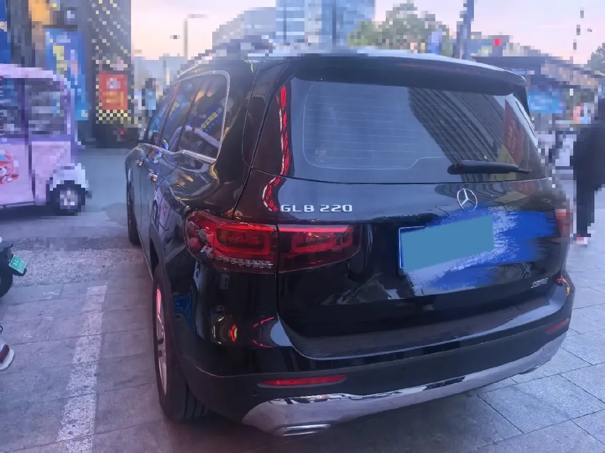 2023 Mercedes-Benz GLB Class 2.0T 190HP L4 8DCT,autocango,china used car exporter,china ev exporter,chinese used car exporter,chinese used ev exporter