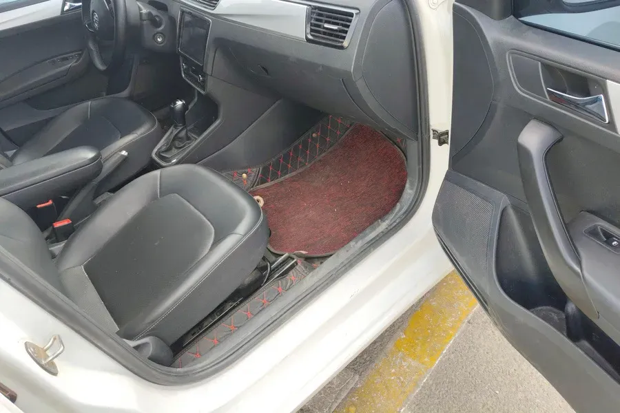 2022 Skoda Rapid 1.5L 112HP L4 6AT,autocango,china used car exporter,china ev exporter,chinese used car exporter,chinese used ev exporter