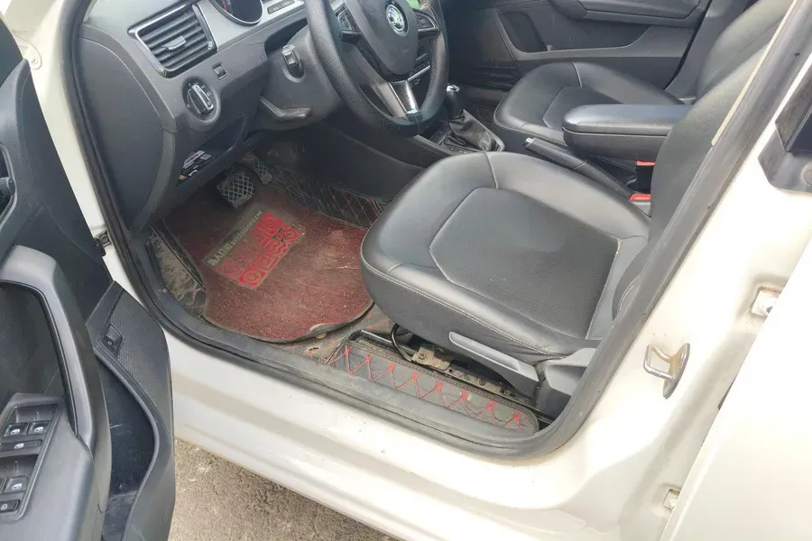 2022 Skoda Rapid 1.5L 112HP L4 6AT,autocango,china used car exporter,china ev exporter,chinese used car exporter,chinese used ev exporter