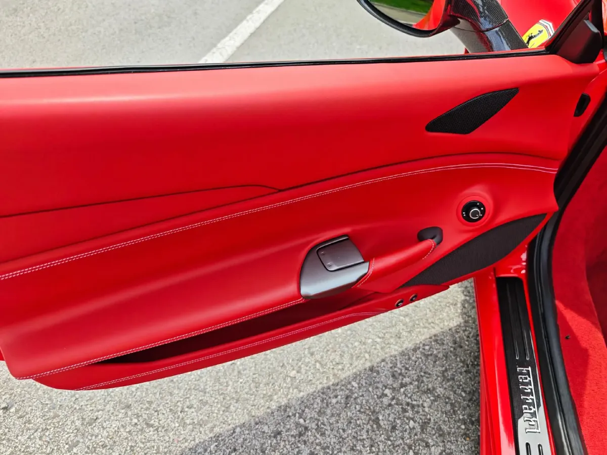 2015 Ferrari 488 3.9T 670HP V8 7DCT,autocango,china used car exporter,china ev exporter,chinese used car exporter,chinese used ev exporter