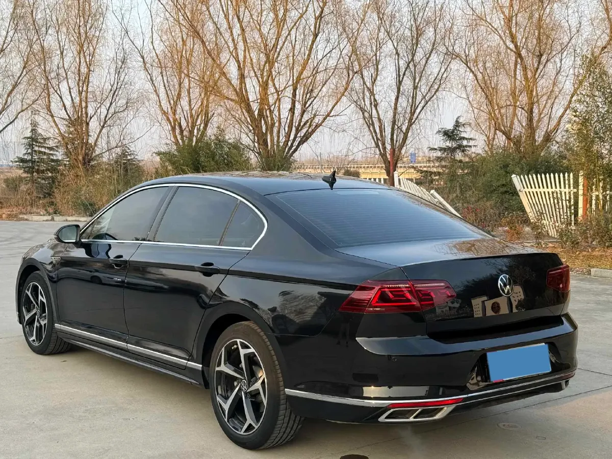 2023 Volkswagen Magotan 2.0T 186HP L4 7DCT,autocango,china used car exporter,china ev exporter,chinese used car exporter,chinese used ev exporter