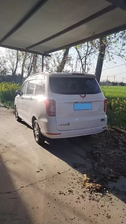 2019 WuLing HongGuang V 1.5L 99HP L4 6MT,autocango,china used car exporter,china ev exporter,chinese used car exporter,chinese used ev exporter