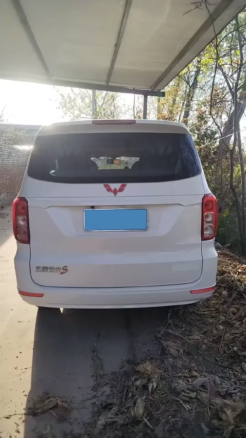2019 WuLing HongGuang V 1.5L 99HP L4 6MT,autocango,china used car exporter,china ev exporter,chinese used car exporter,chinese used ev exporter