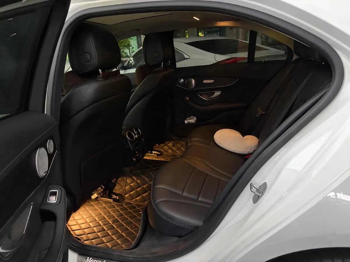 2021 Mercedes-Benz C Class 1.5T 184HP L4 9AT,autocango,china used car exporter,china ev exporter,chinese used car exporter,chinese used ev exporter