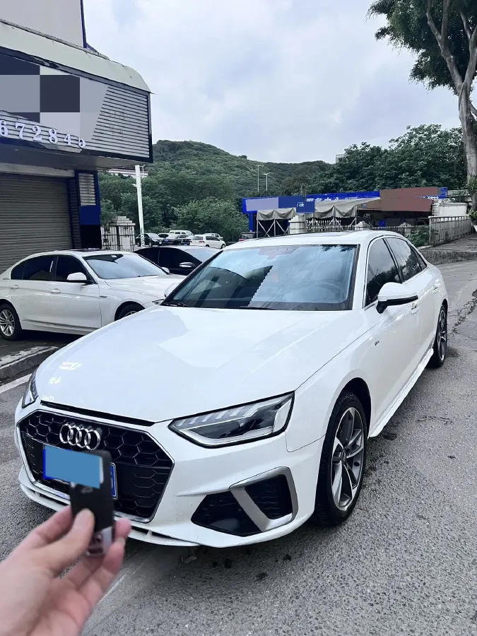 2020 Audi A4L 2.0T 190HP L4 7DCT,autocango,china used car exporter,china ev exporter,chinese used car exporter,chinese used ev exporter
