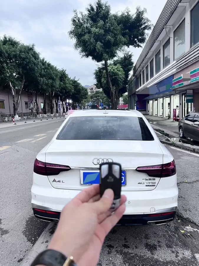 2020 Audi A4L 2.0T 190HP L4 7DCT,autocango,china used car exporter,china ev exporter,chinese used car exporter,chinese used ev exporter