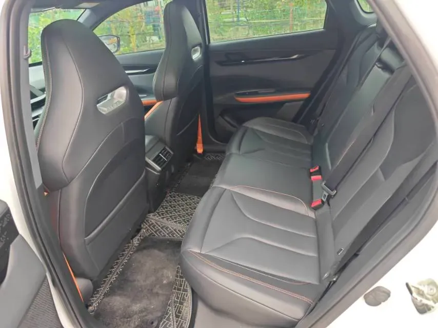 2023 ChangAn UNI-V 1.5T 188HP L4 7DCT,autocango,china used car exporter,china ev exporter,chinese used car exporter,chinese used ev exporter