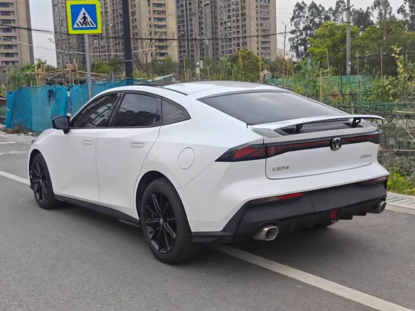 2023 ChangAn UNI-V 1.5T 188HP L4 7DCT,autocango,china used car exporter,china ev exporter,chinese used car exporter,chinese used ev exporter