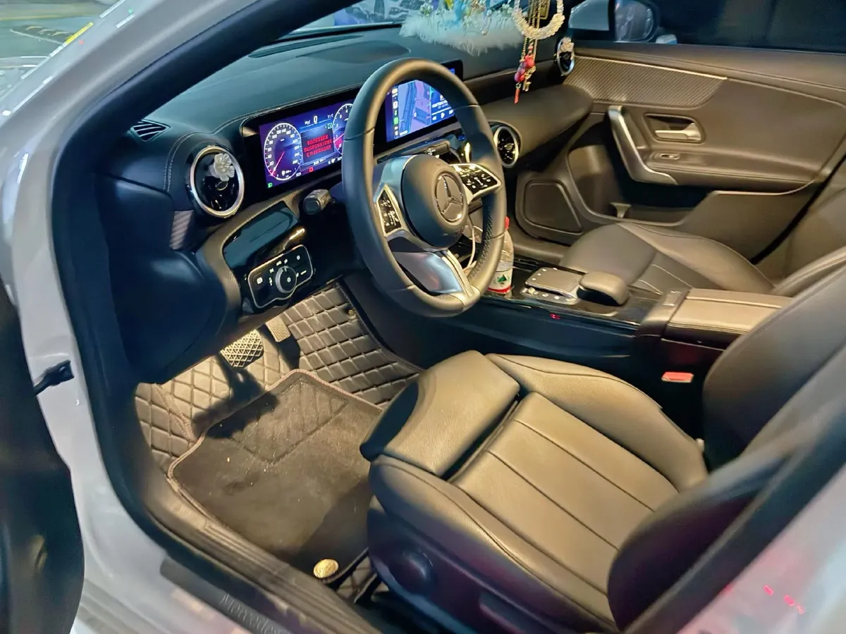 2023 Mercedes-Benz A Class 1.3T 163HP L4 7DCT,autocango,china used car exporter,china ev exporter,chinese used car exporter,chinese used ev exporter