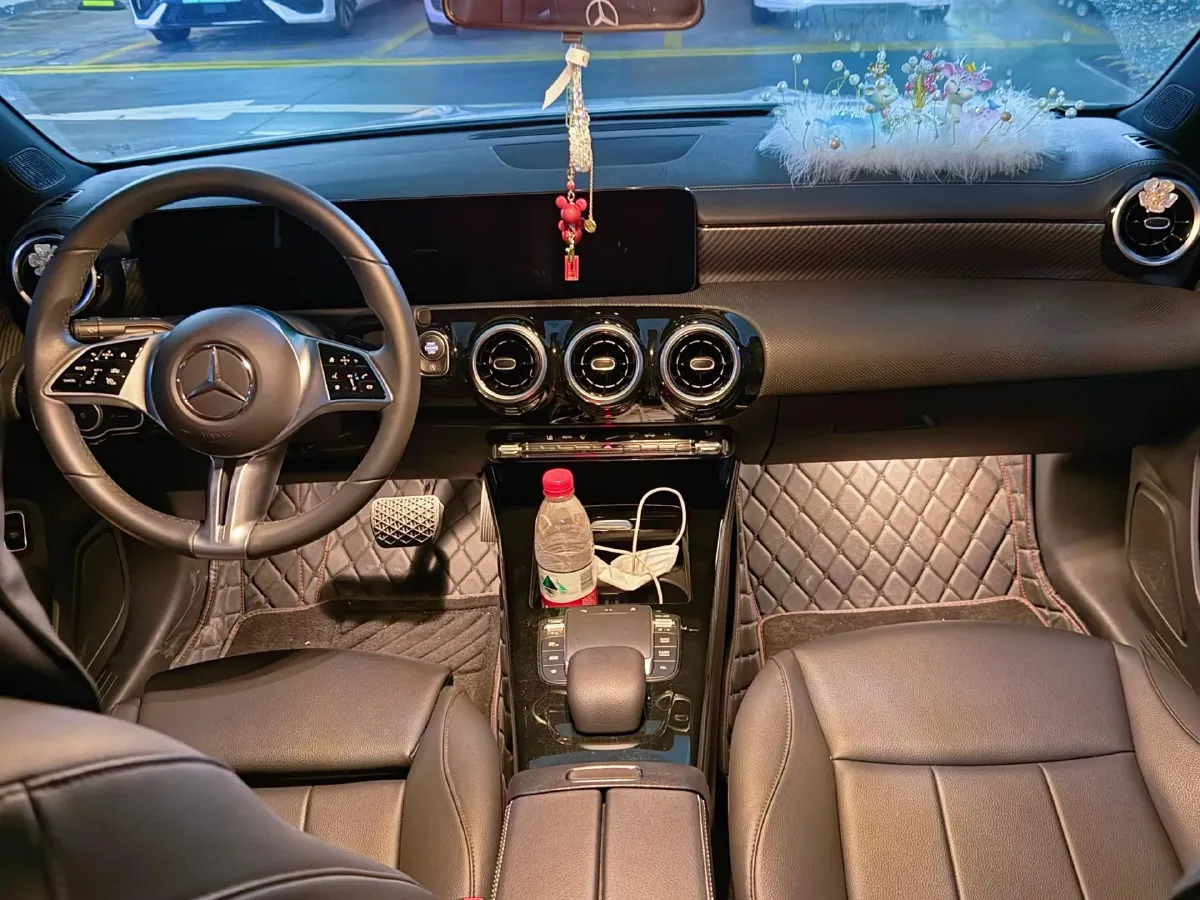 2023 Mercedes-Benz A Class 1.3T 163HP L4 7DCT,autocango,china used car exporter,china ev exporter,chinese used car exporter,chinese used ev exporter