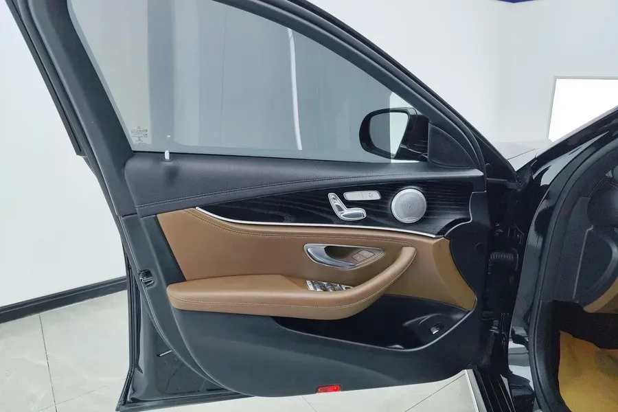 2021 Mercedes-Benz E Class 1.5T 184HP L4 9AT,autocango,china used car exporter,china ev exporter,chinese used car exporter,chinese used ev exporter