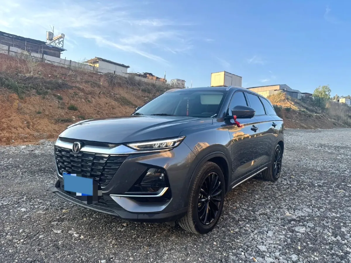 2025 ChangAn CS75 1.5T 188HP L4 7DCT,autocango,china used car exporter,china ev exporter,chinese used car exporter,chinese used ev exporter