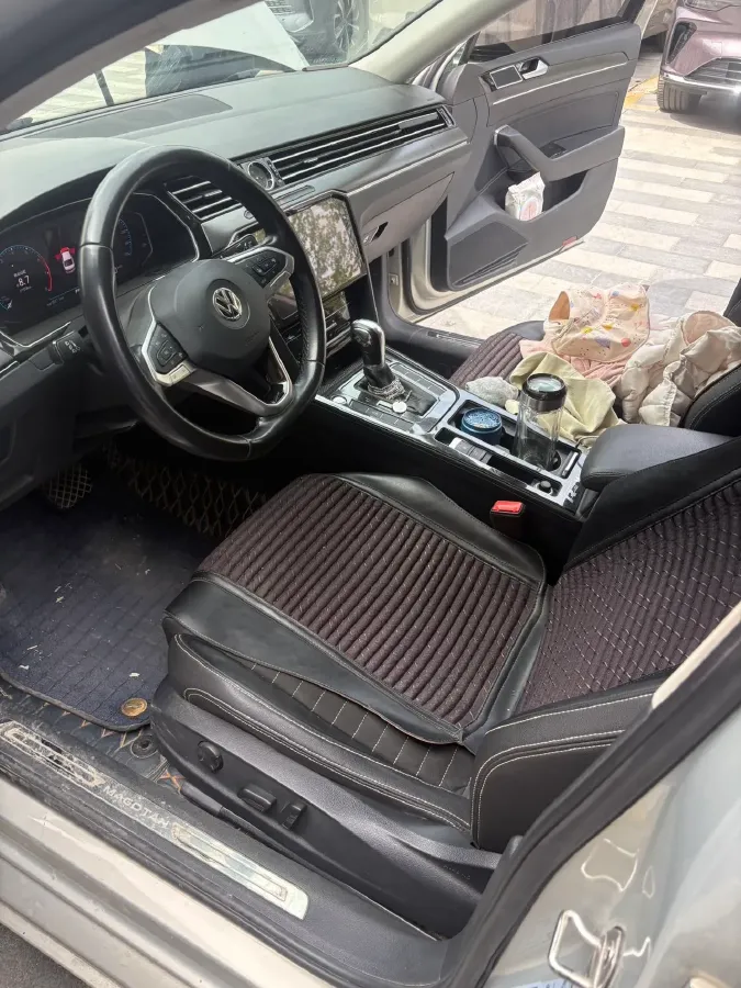 2020 Volkswagen Magotan 2.0T 186HP L4 7DCT,autocango,china used car exporter,china ev exporter,chinese used car exporter,chinese used ev exporter