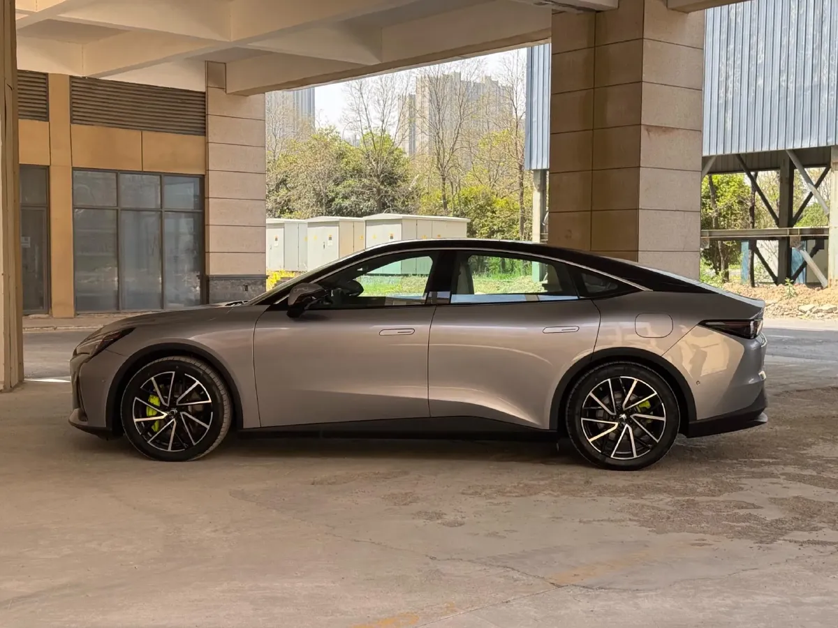 2024 ARCFOX αT5 BEV 79.2KWH,autocango,china used car exporter,china ev exporter,chinese used car exporter,chinese used ev exporter