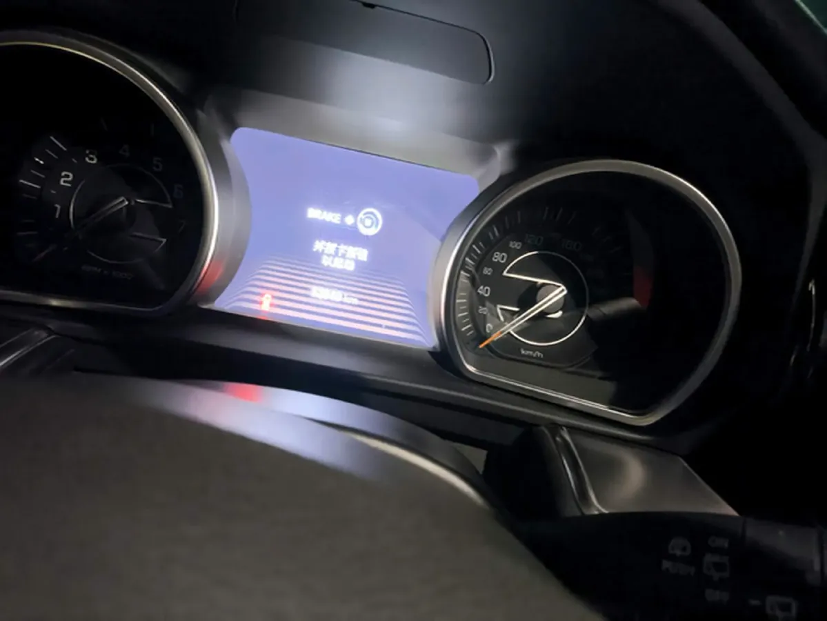 2018 Jeep Grand Commander 2.0T 234HP L4 9AT,autocango,china used car exporter,china ev exporter,chinese used car exporter,chinese used ev exporter