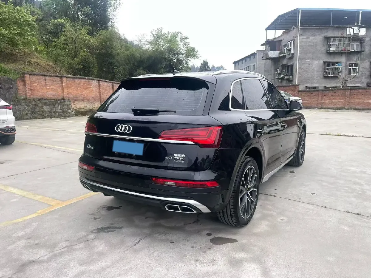 2023 Audi Q5L 2.0T 190HP L4 7DCT,autocango,china used car exporter,china ev exporter,chinese used car exporter,chinese used ev exporter