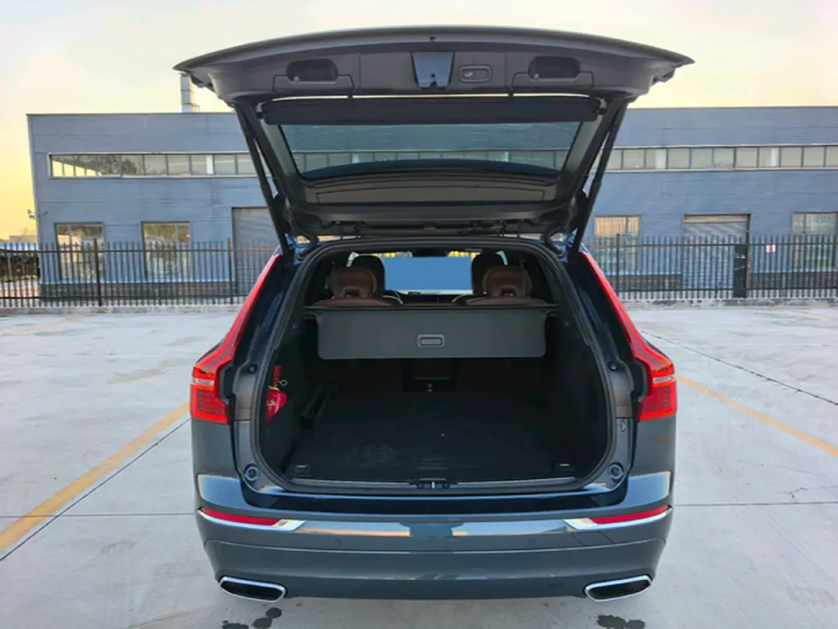 2021 Volvo XC60 2.0T 250HP L4 8AT,autocango,china used car exporter,china ev exporter,chinese used car exporter,chinese used ev exporter
